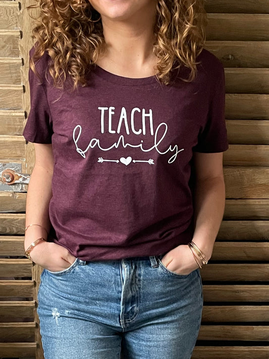Tee-shirt Teach Family coloris bordeaux
